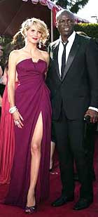 На «эмми-2007» британский певец сил с нескрываемым восхищением фотографировал собственную супругу&nbsp;— супермодель хайди клум