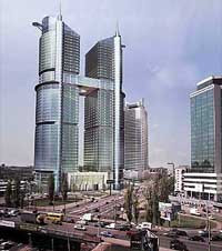 В 53-этажном офисно-гостиничном центре на проспекте победы в киеве торговых помещений будет в два раза больше, чем в универмаге «украина»