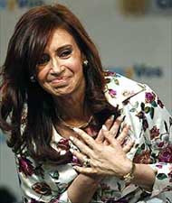 Впервые в истории аргентины президентом избрана женщина&nbsp;— первая леди кристина фернандес де киршнер