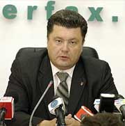 Глава совета нбу петр порошенко: «резких укреплений и ограничений обменного курса гривни не будет»