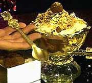 В нью-йоркском ресторане посетителям предлагают самый дорогой в мире десерт&nbsp;— шоколадное мороженое-пудинг стоимостью 25 тысяч долларов за порцию