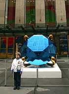 «голубой бриллиант» из стали и хрома был продан с аукциона почти за 12 миллионов долларов