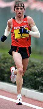 Победа украинского бегуна дмитрия барановского на марафоне в фукуоке признана лучшим событием в мировой легкой атлетике за декабрь 2005 года