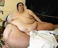 40-летний мексиканец, вес которого достигает 500 килограммов, обратился по телевидению к врачам с просьбой помочь ему похудеть