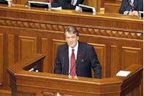 Виктор ющенко: «мы должны отказаться от политики двойных стандартов, вылезти из окопов, сложить оружие и подать друг другу руки»
