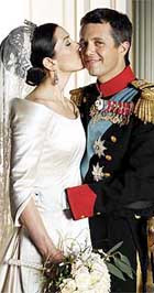 Самым романтичным мужчиной в мире признан принц датский фредерик, заставивший свою невесту&#133; Плакать на собственной свадьбе