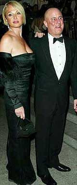 Владелец компании «ревлон» рон перельман развелся с актрисой эллен баркин, выплатив ей 20 миллионов долларов