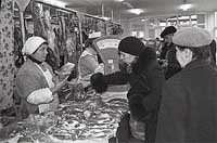 На столичных рынках подорожали картошка и морковь. А свинина, яйца и домашняя птица незначительно подешевели
