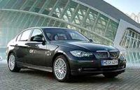 На нью-йоркском автосалоне лучшим автомобилем года признан bmw третьей серии