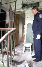 В чернигове неизвестные взорвали директора коммерческой фирмы, прикрепив к входной двери его квартиры «растяжку»