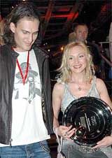 На вручении премии «муз-тв 2006» у кристины орбакайте заело фонограмму