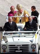 Роман абрамович приобрел за 526 тысяч долларов номерной знак автомобиля папы римского иоанна павла ii