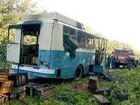 Вчера жители села боржавское в закарпатье похоронили двух заживо сгоревших в автобусе односельчан, а сегодня похоронят еще пятерых