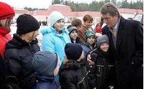 Виктор ющенко: «наша цель&nbsp;— дать детям, лишенным родительской опеки, возможность не быть оторванными от общества»