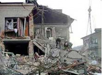 В результате мощного взрыва газа, разрушившего восьмиквартирный жилой дом в одном из райцентров тернопольской области, погибла 87-летняя женщина