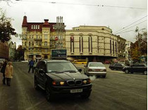 После почти пяти месяцев ремонтных работ киевские улицы красноармейскую и пушкинскую открывают для движения транспорта