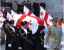 Грузинского премьер-министра зураба жванию похоронили в пантеоне выдающихся общественных деятелей