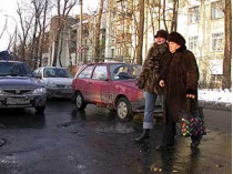 Пьяные пешеходы чаще попадают под колеса в днепропетровске, а самый дисциплинированный народ ходит по улицам в хмельницком и тернополе