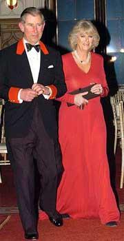 Принц чарльз подарил своей невесте фамильное кольцо стоимостью 110 тысяч долларов