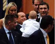 Премьер-министр италии сильвио берлускони стал крестным маленького джордана шевченко