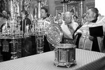 За время путешествия по украине ковчега с мощами преподобного серафима саровского поклониться ему пришли уже более миллиона человек