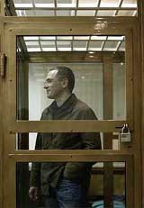Суд уменьшил срок михаилу ходорковскому с девяти до восьми лет лишения свободы