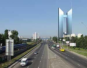 Впервые в нашей стране киевские архитекторы проектируют два 86-этажных небоскреба, соединенных между собой переходами