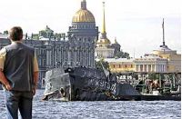 В санкт-петербурге танкер врезался в опору троицкого моста