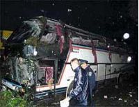 Сорок белорусских туристов, ехавших на отдых в румынию, пострадали в аварии двухэтажного автобуса «неоплан» в житомирской области