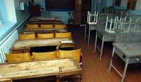 О потере учителя, уволившегося в связи с обвинением в Растлении троих восьмиклассниц, директор школы сожалеет: «когда еще такого нам бог пошлет? »