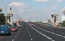 Киевский мост патона разрежут пополам