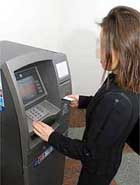 В киеве поймали мошенника, с помощью фальшивых кредиток опустошившего банкоматы на сумму более миллиона гривен