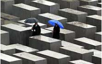 Канцлер герхард шредер открыл в берлине памятник жертвам холокоста