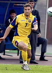 Андрей шевченко второй раз подряд вошел в состав символической сборной европы по версии французской газеты «экип»