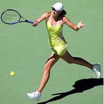 Пробившись в полуфинал открытого чемпионата австралии, 17-летняя мария шарапова поднялась на третье место в мировом рейтинге