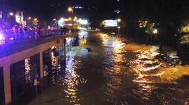 На Тбилиси обрушился сильнейший ливень. Погибли более 10 человек