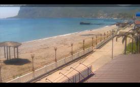 Безлюдные пляжи Крыма на майские праздники
