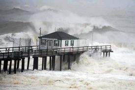 Ураган Сэнди угрожает 11 американским штатам и Вашингтону