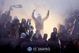 Фанати «Дніпра» влаштували бійку з міліціонерами