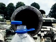 На очереди — летчики: танкист ВСУ поучаствовал в Bottle cap challenge (видео)