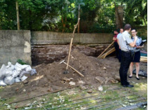 Во львовском детсаду бетонная стена раздавила человека 