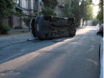 Авто с бюллетенями попало в ДТП: фото с места аварии в Херсоне