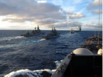 Российские корабли в море