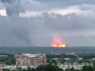 Снаряды разрывались прямо на трассе: в сети показали новое видео взрывов в России