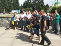 Остались мама и сестра: в Хмельнике простились с погибшим на Донбассе морпехом 