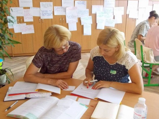 Плюс 20 процентов к зарплате: в Украине впервые проведут ВНО для учителей
