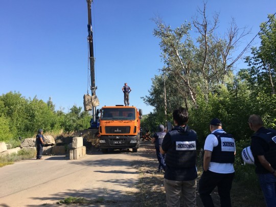 Демонтаж позиций ВСУ в Станице Луганской