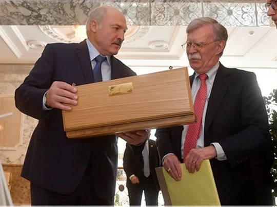 Лукашенко и Болтон