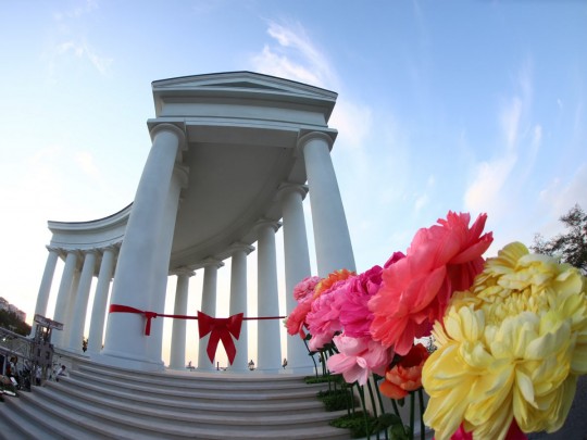 В Одессе открыли отреставрированную колоннаду Воронцовского дворца