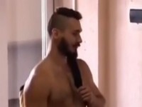 Курьер в трусах 